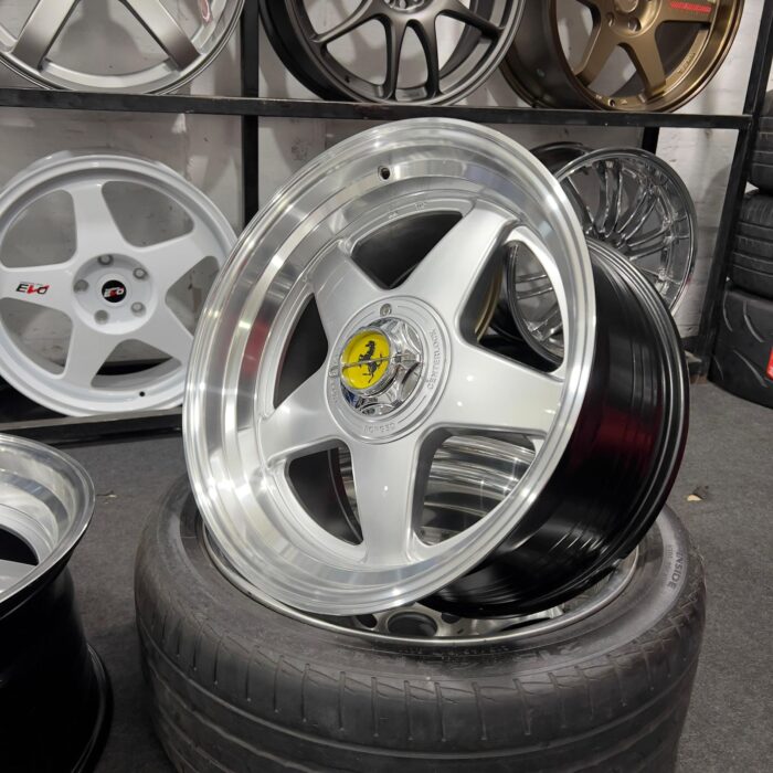 Llantas Ferrari 17